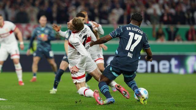 斯图加特逼平对手，德甲保级压力大增的简单介绍