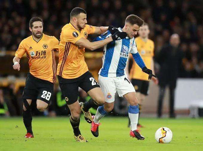 沃特福德击败狼队，继续向前挺进欧战区的简单介绍