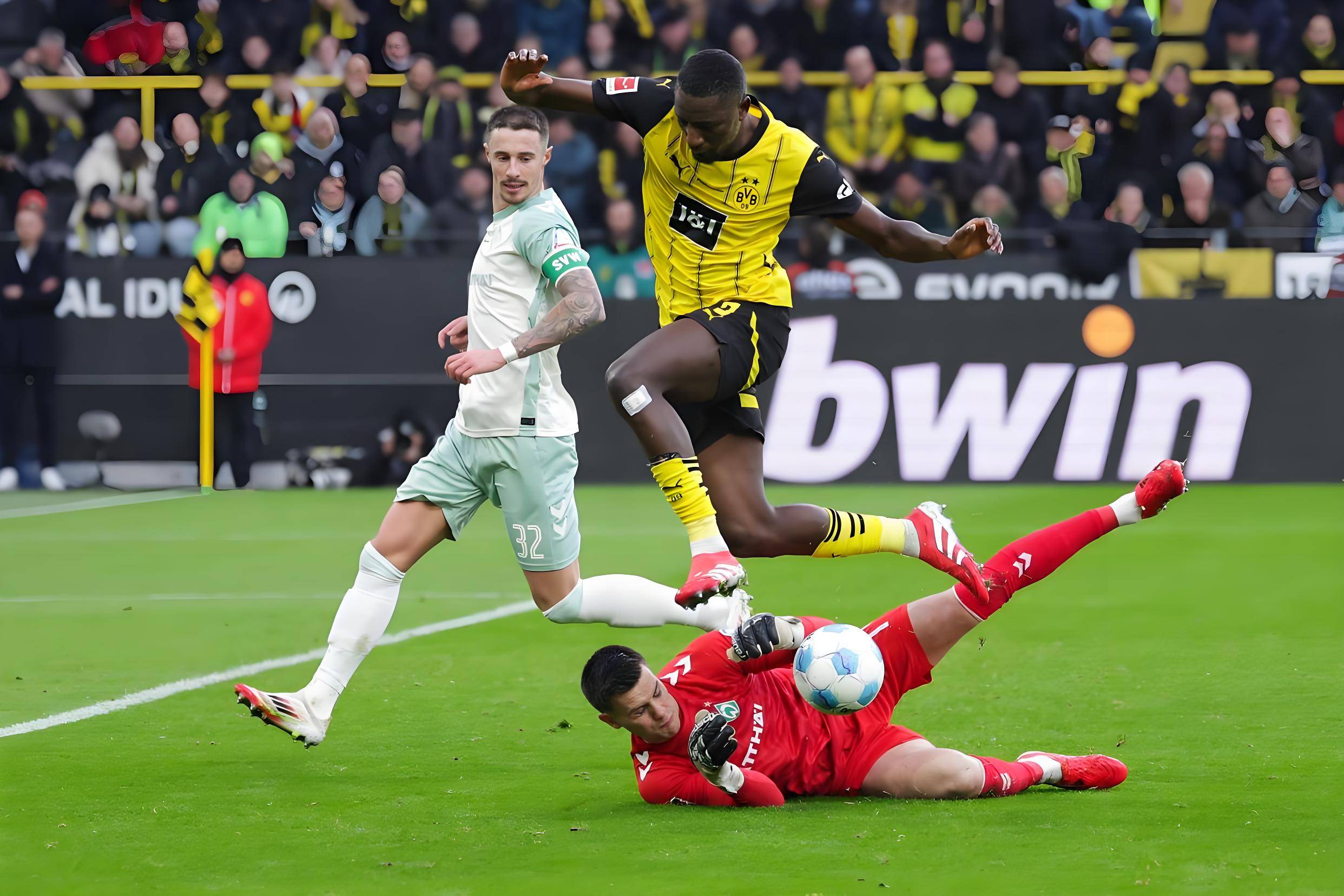 aoa体育活动-不来梅主场对抗法兰克福，双方互有来往的简单介绍